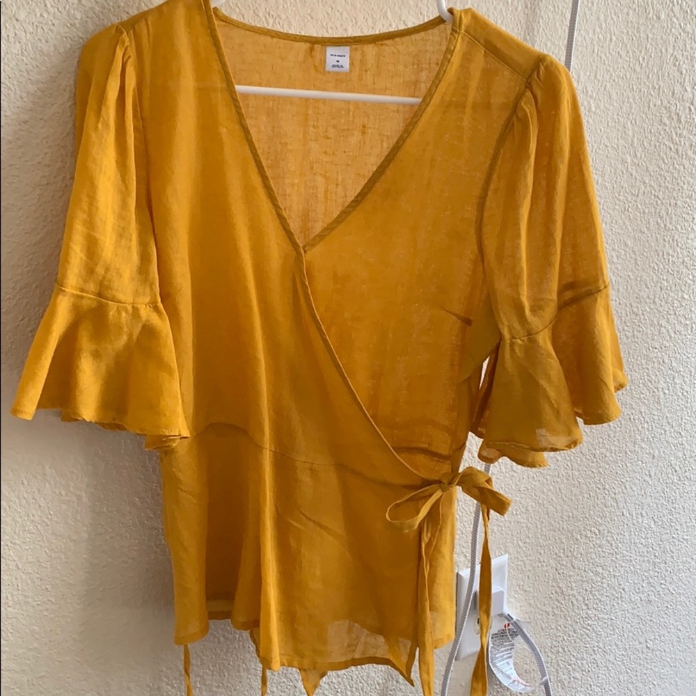 Old Navy Top. Size M